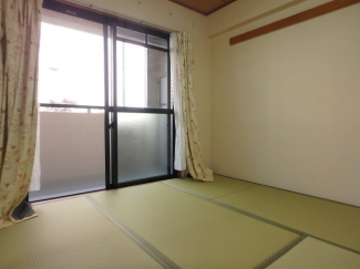 フローリングだけでなく、和室もあります
