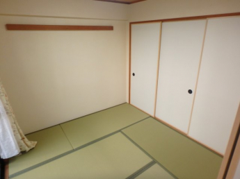 落ち着いた雰囲気の和室付きです