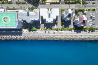 海が目の前に広がりるリゾート地