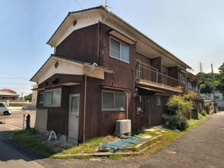 外観を南西側より撮影