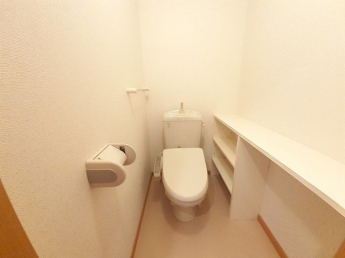 ゆったりとした空間のトイレです