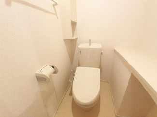 清潔感のあるトイレです
