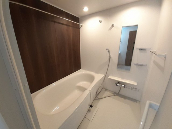 日々の疲れを癒すお風呂付です