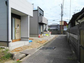 前面道路を含む現地