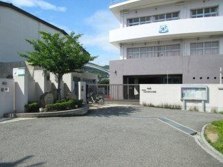神戸市立丸山ひばり小学校まで650m