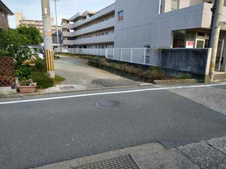 松山市西石井１丁目の駐車場の画像