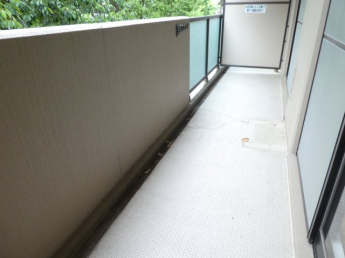 【バルコニー】