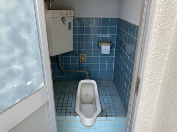 共用トイレは１階にございます。