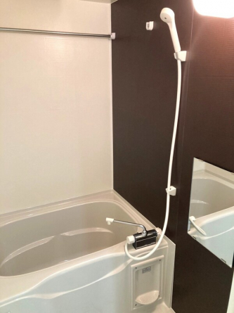 日々の疲れを癒すお風呂付です