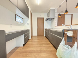 湖南市若竹町　中古戸建て住宅の画像