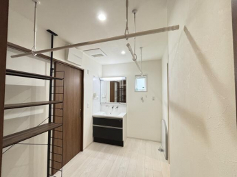 湖南市若竹町　中古戸建て住宅の画像