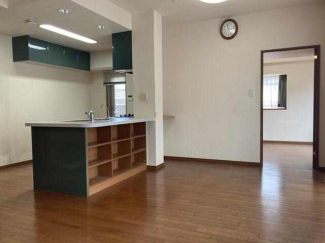 川西市美山台２丁目の中古マンションの画像