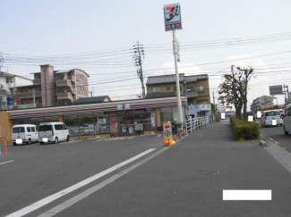 セブンイレブン松山湯渡町店まで353m