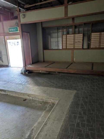 松山市三津１丁目の店舗事務所の画像