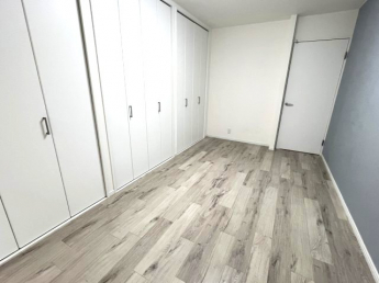 【寝室】