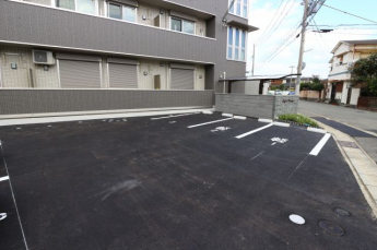 【駐車場】