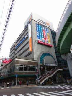 ダイエー神戸三宮店まで588m