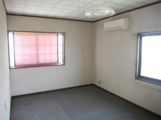 新田町１丁目中古住宅の画像