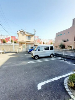 車をお持ちの方に嬉しい駐車場付きの物件です