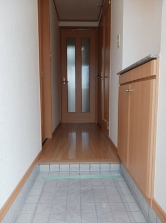 シンプルで使いやすい玄関です