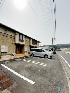 駐車場に車を止められます