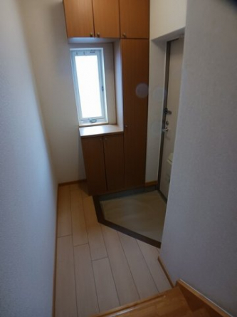 落ち着いた玄関です