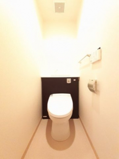 清潔感のあるトイレです