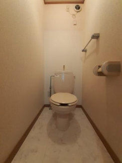 ゆったりとした空間のトイレです
