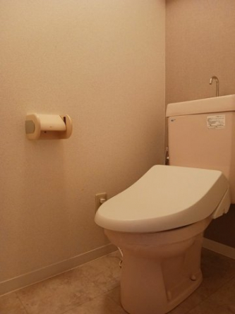 シンプルで使いやすいトイレです