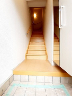 落ち着いた玄関です