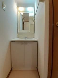 コンパクトで使いやすい洗面所