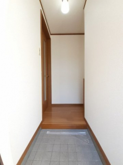 収納もある玄関です