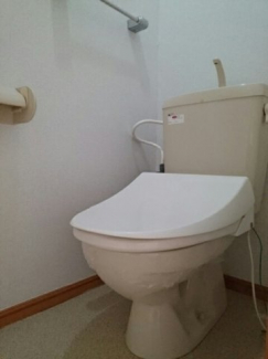 清潔感のあるトイレです