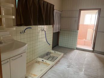 西条市周布の倉庫付きの家の画像