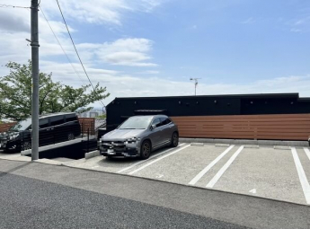 【駐車場】