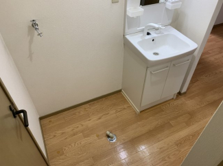 【洗面所】