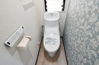 トイレに窓あり