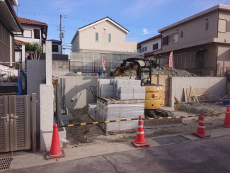 落ち着いた雰囲気の外観です
