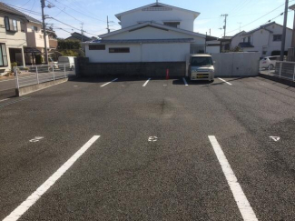 松山市久米窪田町の駐車場の画像