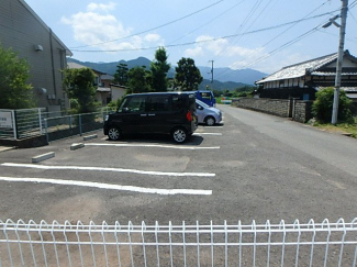【駐車場】