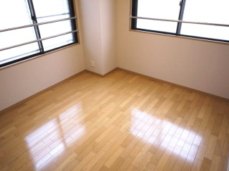 【寝室】