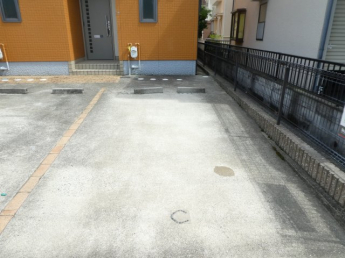 【駐車場】