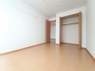内装は落ち着いています
