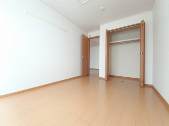 内装は落ち着いています