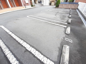 駐車場に車を止められます
