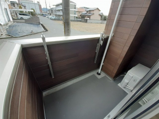 落ち着いた時間を過ごせるバルコニーです