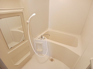 日々の疲れを癒すお風呂付です