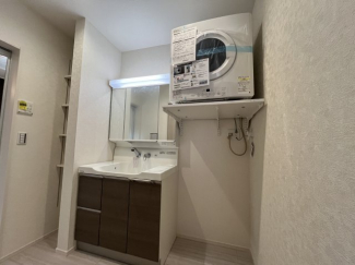 朝の身支度には欠かせない独立洗面化粧台