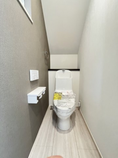 コンパクトで使いやすいトイレです