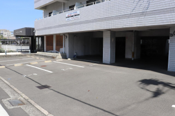 敷地内駐車場